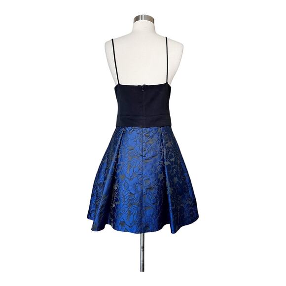 BLACK HALO Mini Cocktail Dress Black Jacquard Metallic Blue Sleeveless Designer - Picture 8 of 8
